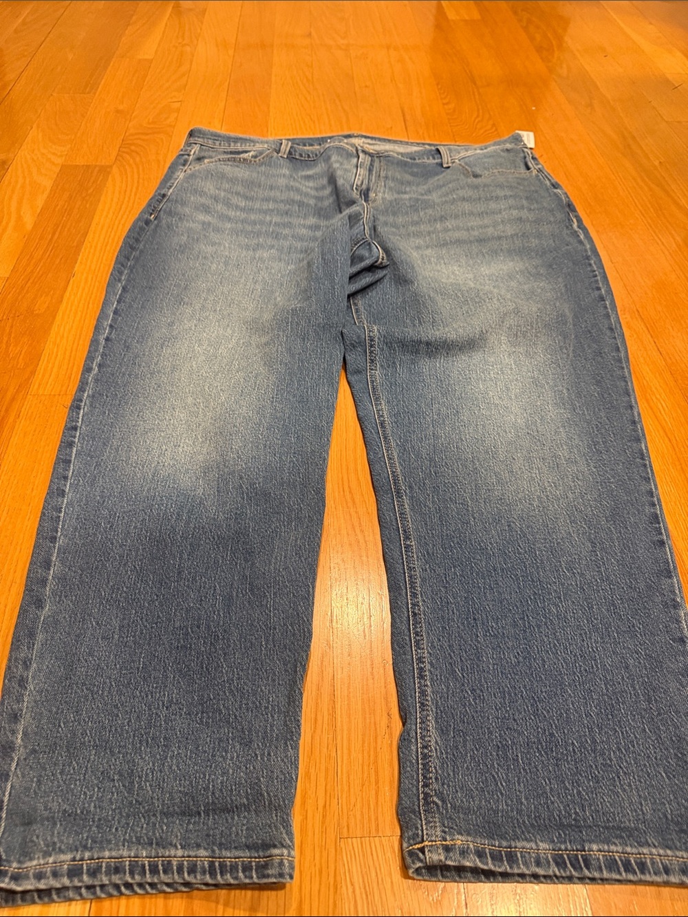 NWT Old Navy mid-Rise wow boyfriend jeans size 20 short .